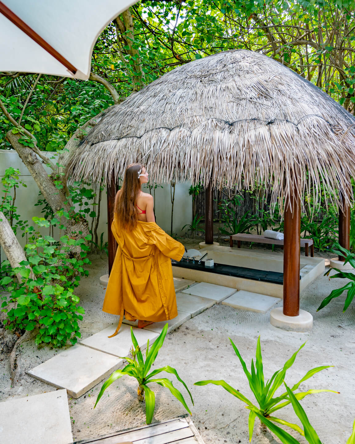 constance-halaveli-maldives-bath-tub