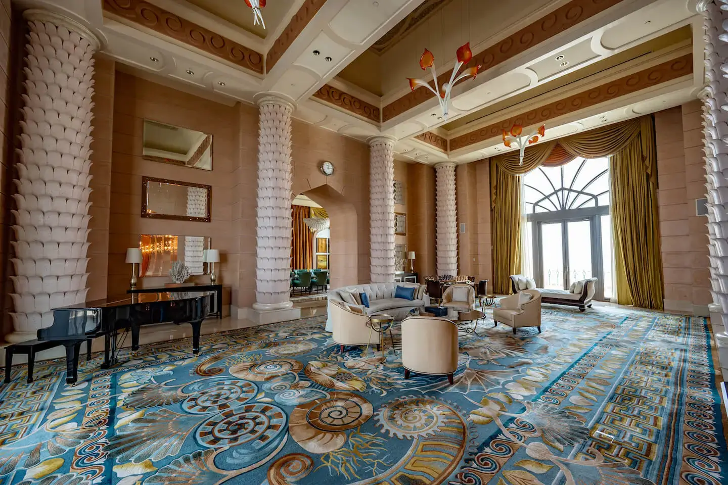 Atlantis-The-Palm-Dubai-royal-bridge-suite-living-room