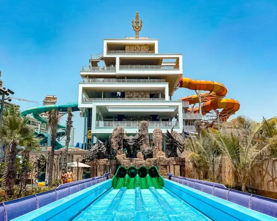 aquaventure-waterpark-dubai-slide