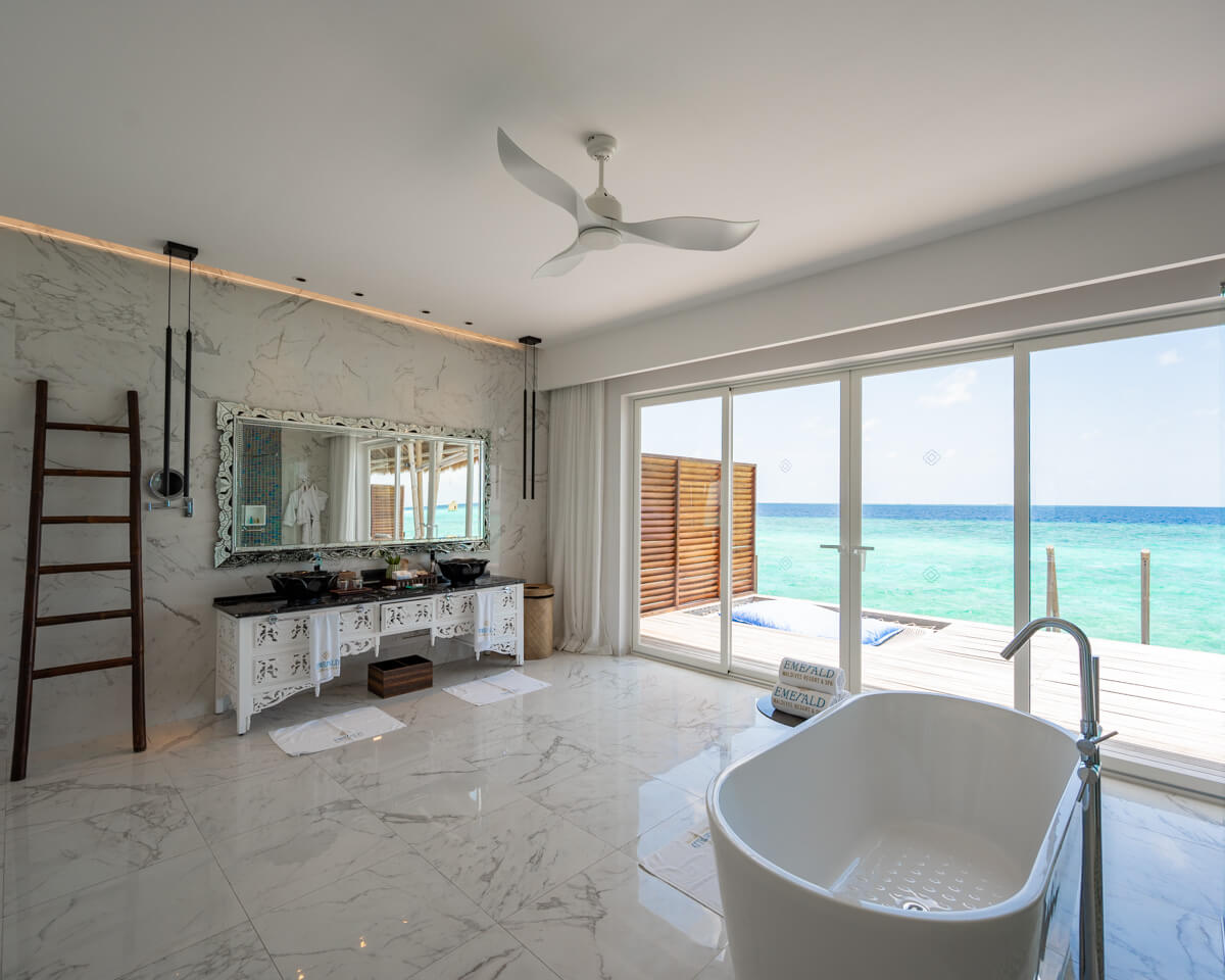 Emerald Maldives Resort and spa bathroom