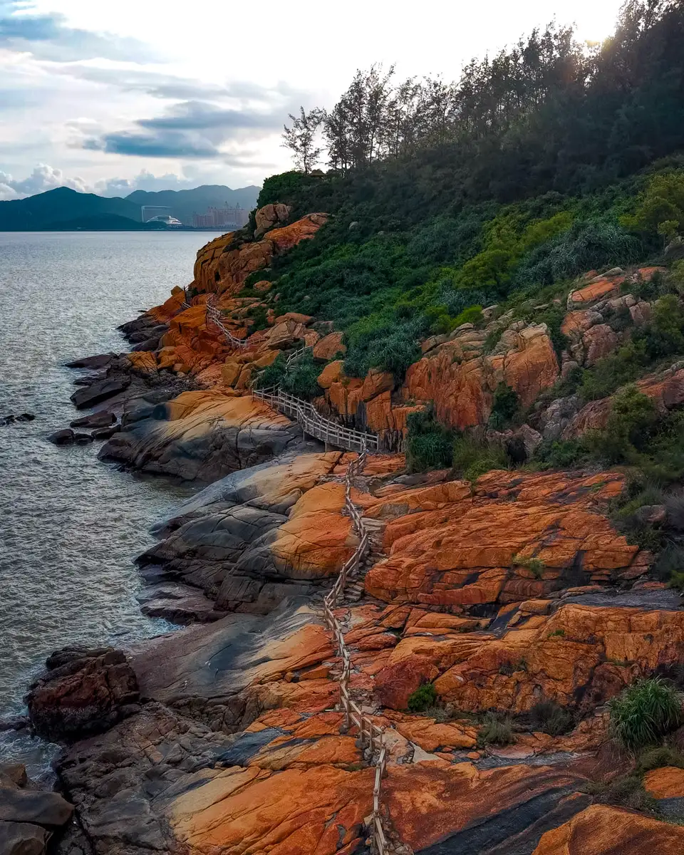 walk ay on red rocks, nature in Macao, Macao insider tip
