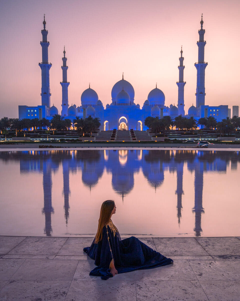 view point at the water overlooking the Sheikh Zayed Mosque in Abu Dhabi, a travel tip