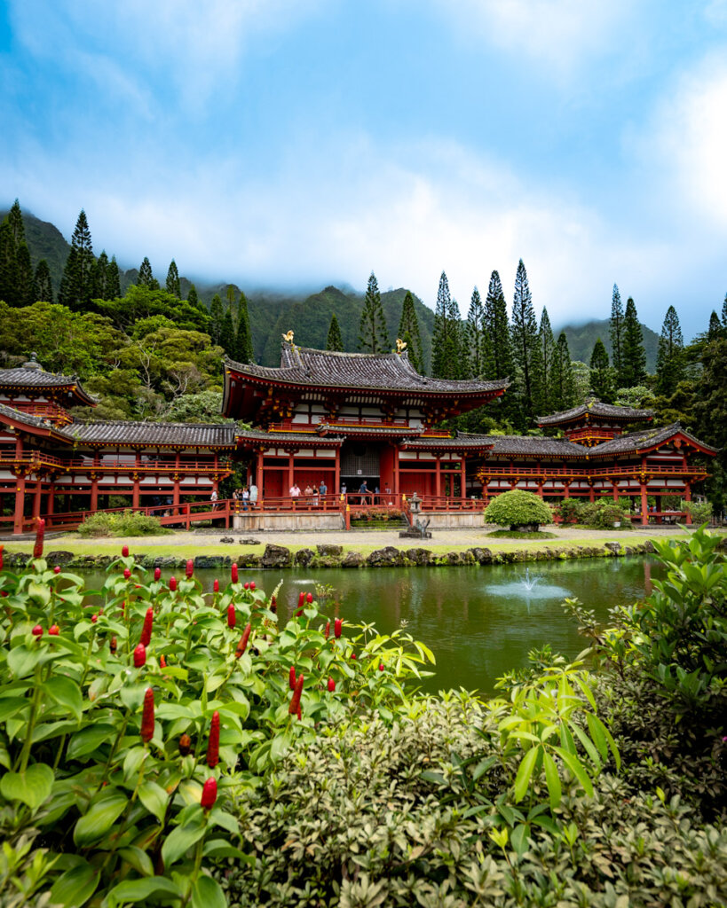 Oahu Road Trip itinerary sight: Byodo-In-Temple