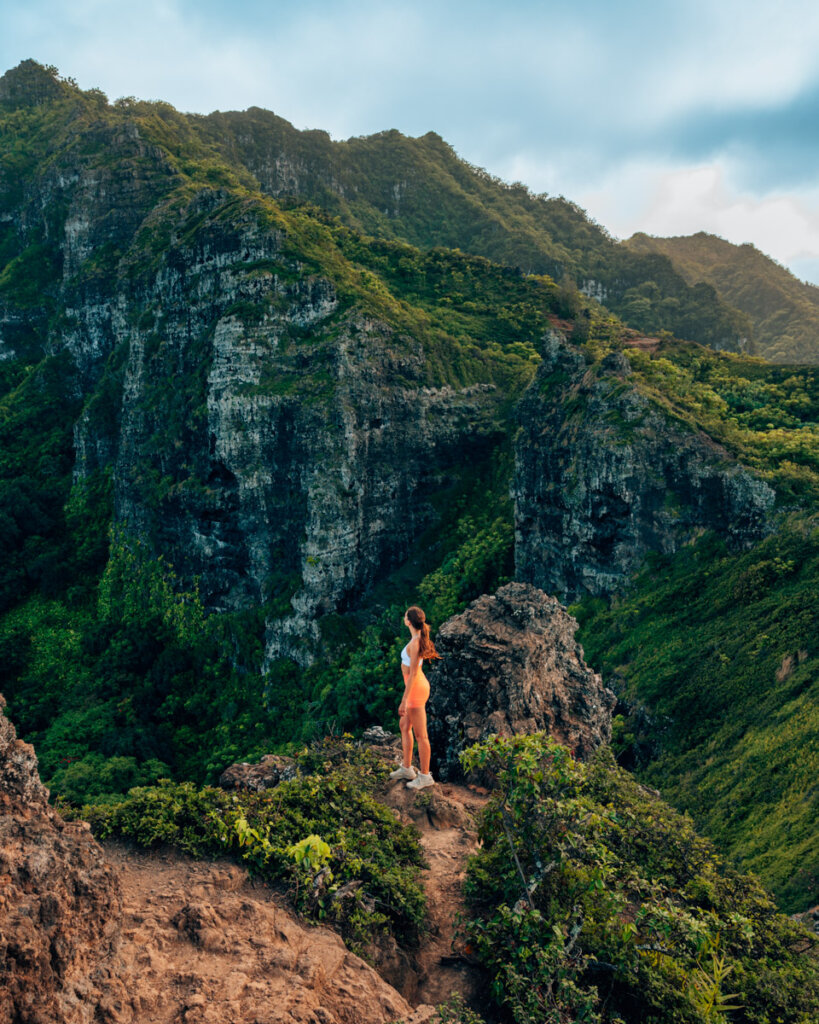 overlooking the green mountains of oahu, Hawaii from the Crouching Lion Hike