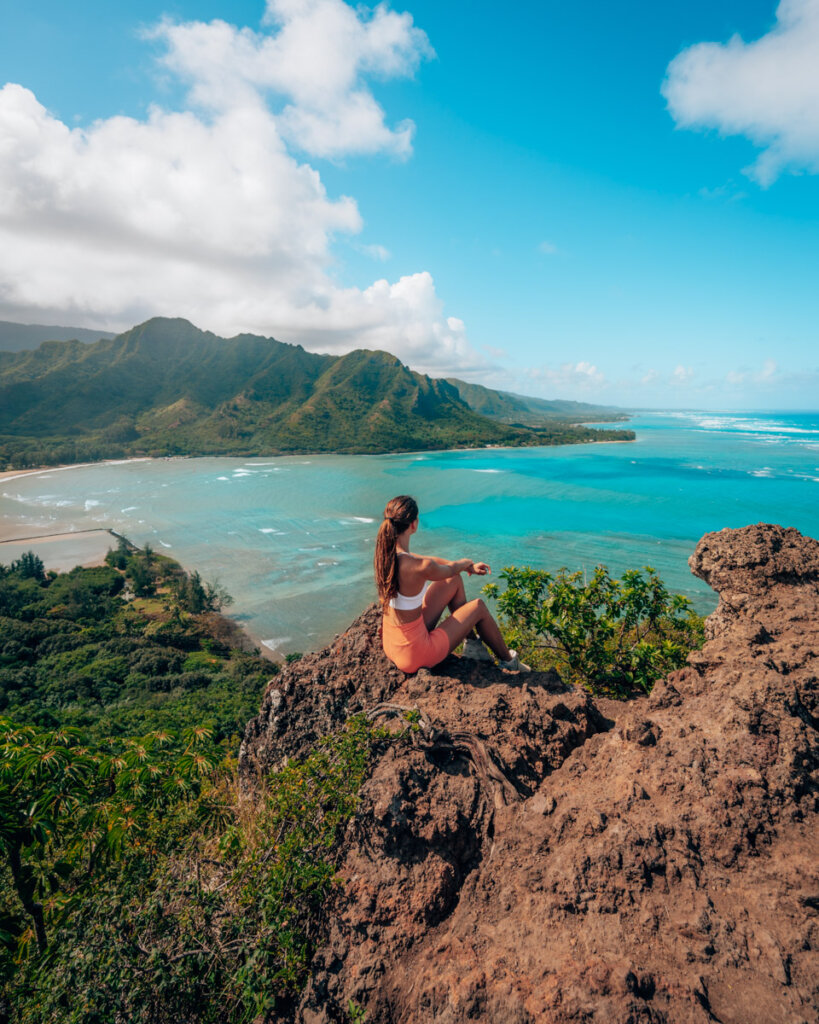 Oahu sights: The crouching lion hike offers a great view over a bay