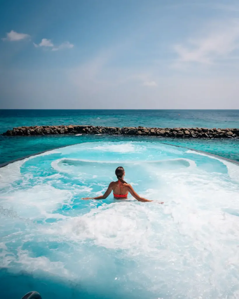 St. Regis Maldives Vommuli Resort, blue hole spa pool