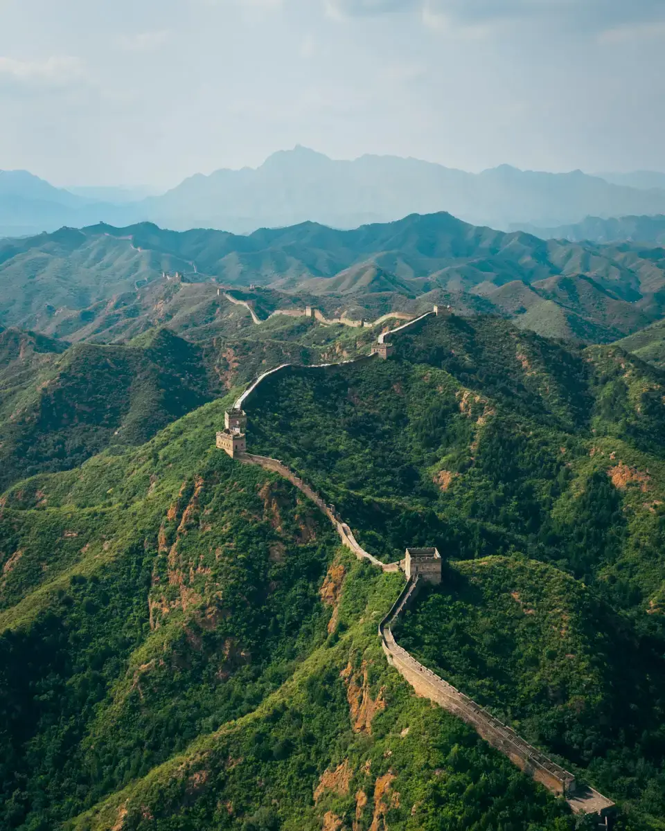 panoramic view over the Great Wall of china, insider tip for your visit,