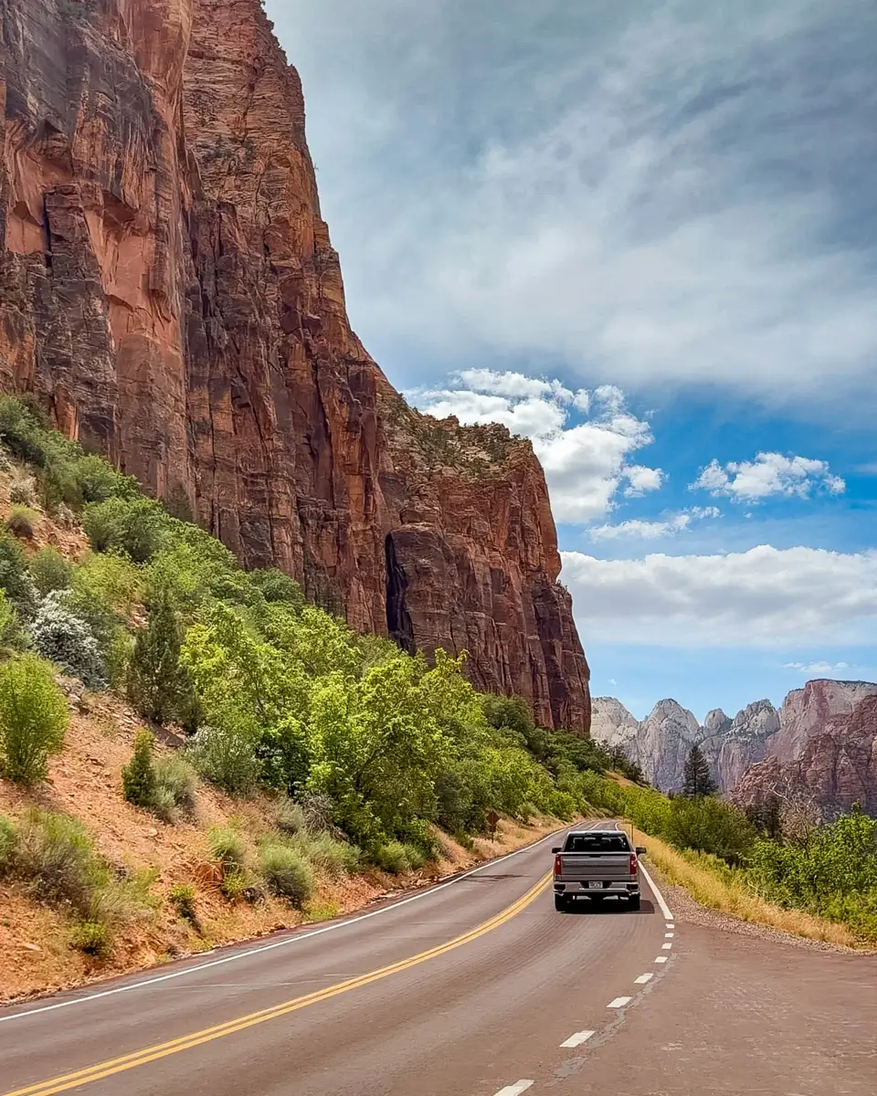 zion-mount-carmel-highway scenic street in Zion National Park, mount Carmel highway views, road trip