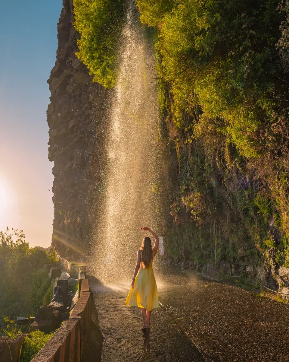 Cascata-dos-Anjos-madeira-waterfall